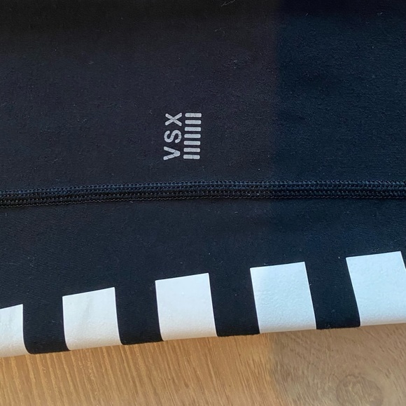 Victoria’s Secret Sport Black Tights, Size S - Picture 6 of 8